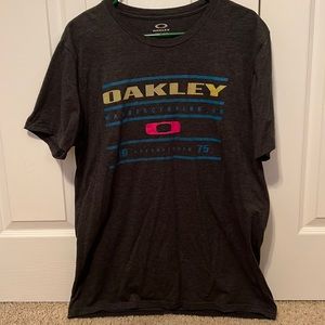 Mens Oakley T-shirt size L